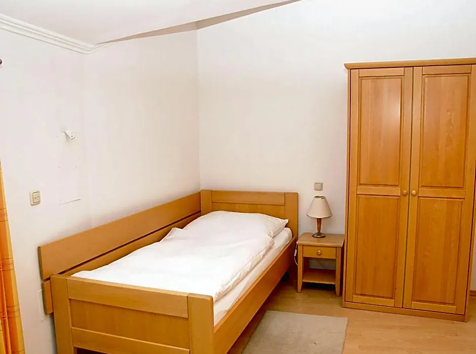 Privatzimmer Familie Schwarz-1
